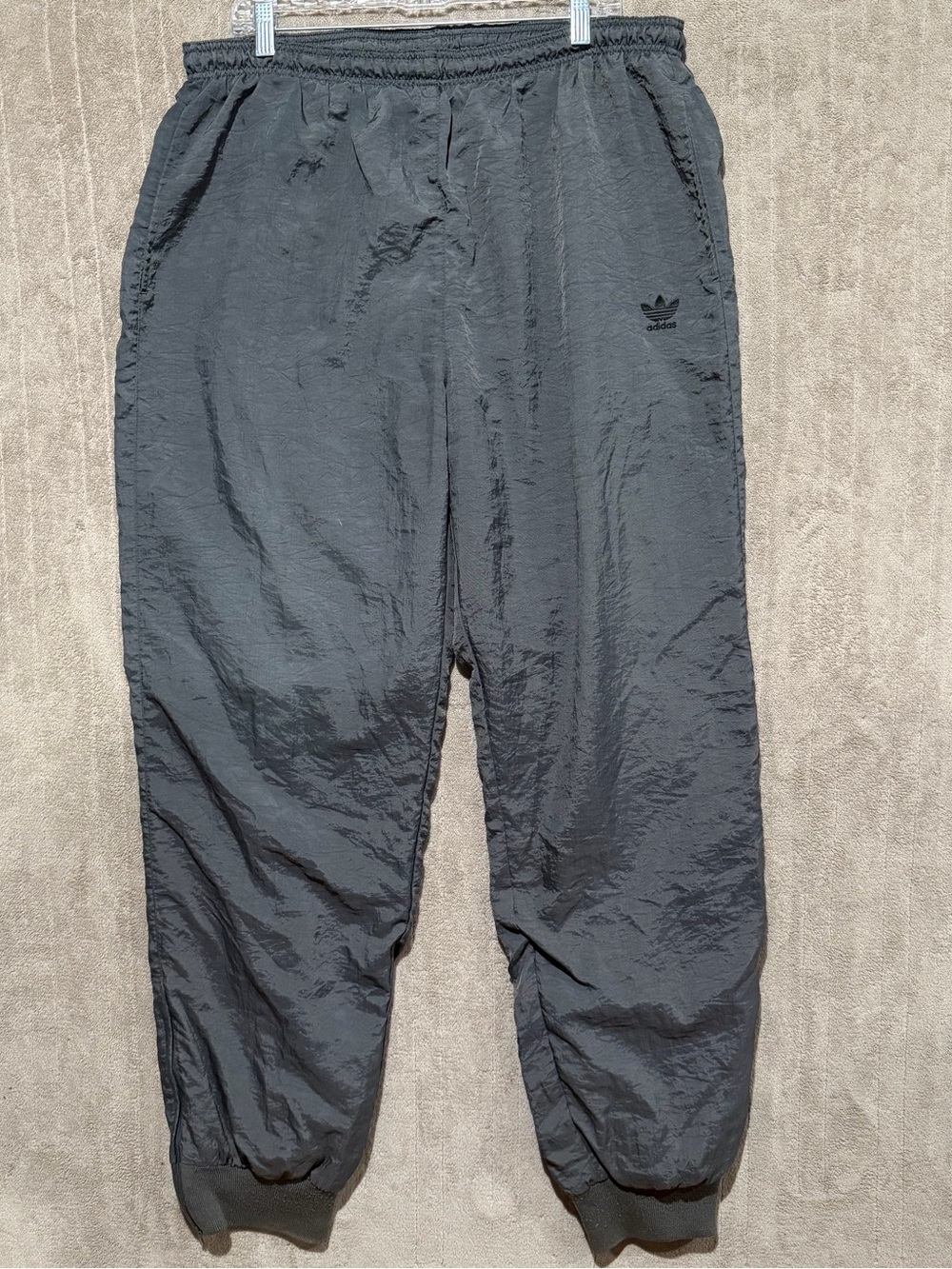 Adidas Men’s XL Nylon Vintage Windbreaker Track Pants Charcoal Gray Inner Lining